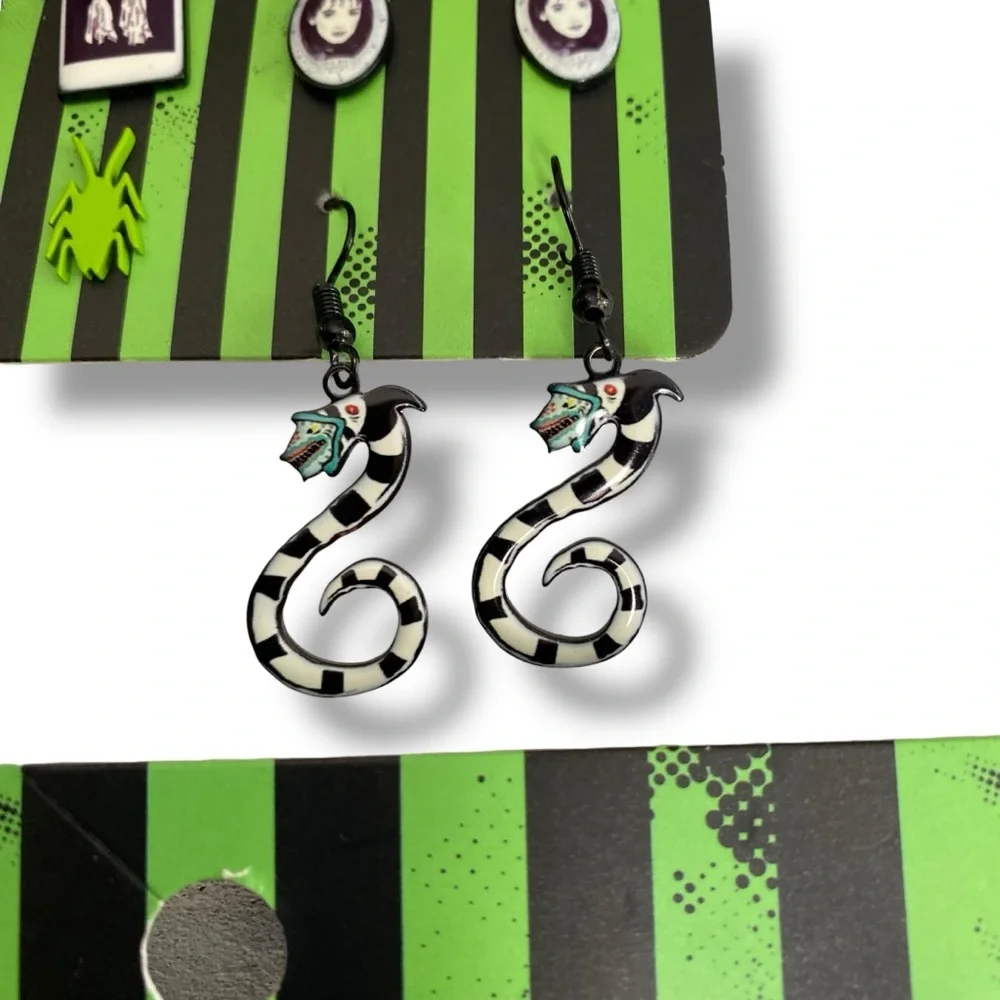 Bioworld beetlejuice chain